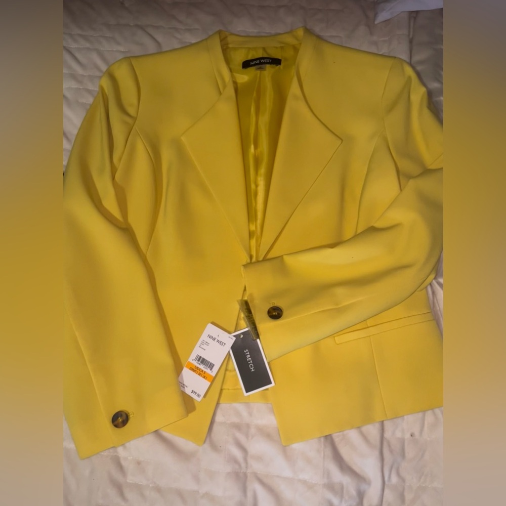 Brand new blazer size small brand Nine West
